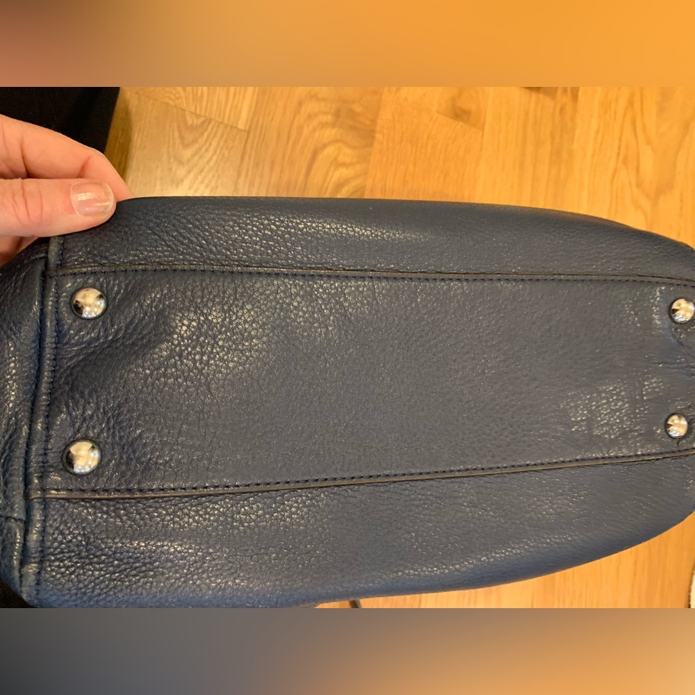 Navy blue Michael Kors bag - Picture 6 of 6